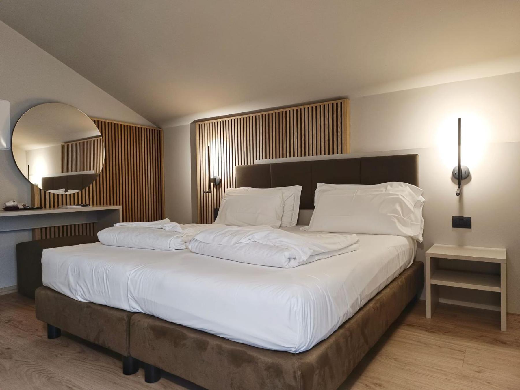 ריבה דל גארדה Brione Green Resort מראה חיצוני תמונה